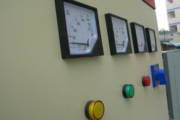 依兰配电柜-3683讲讲配电柜注意事项